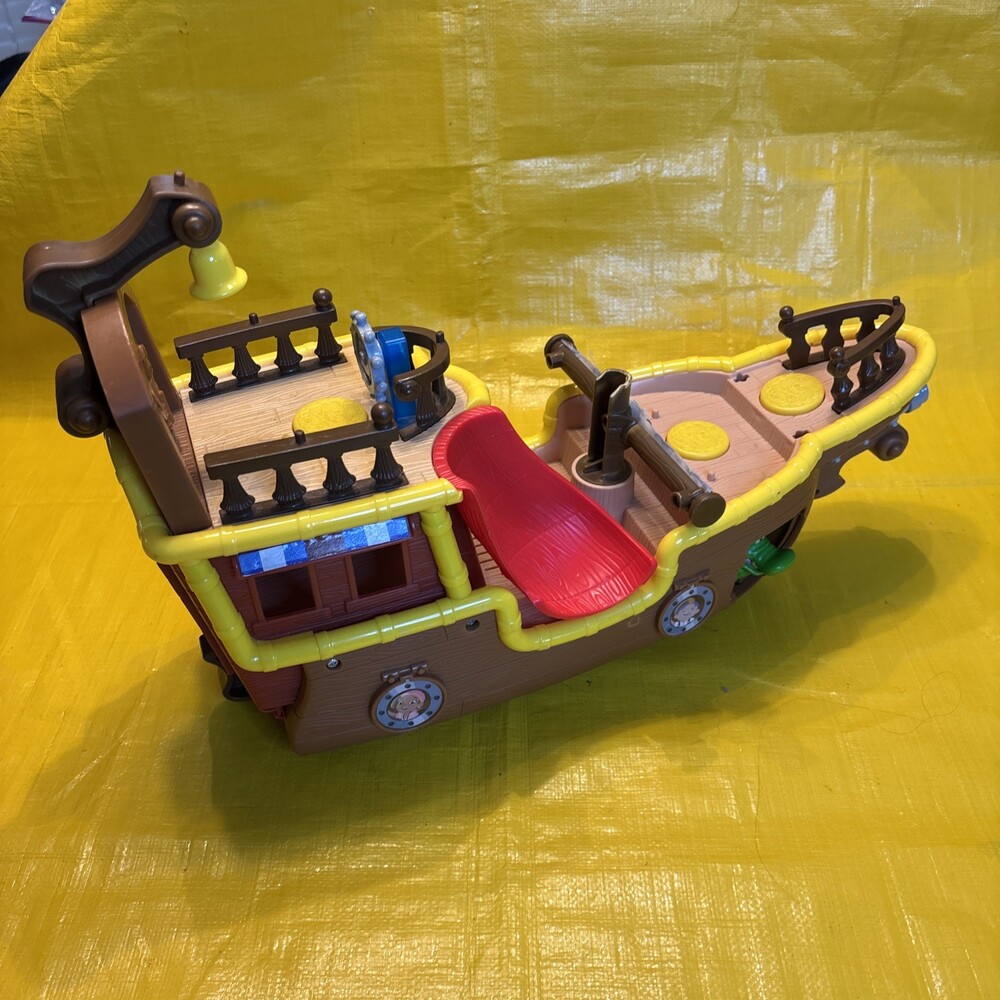 Fisher-Price Imaginext Pirate Ship Playset Brown/Yellow w/ Red Seat Ages 3-7